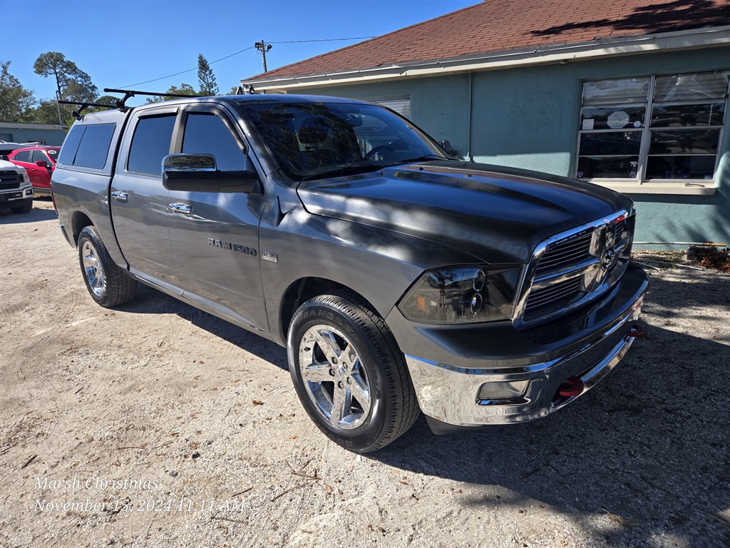 2011 RAM Ram 1500 Pickup Laramie photo 3