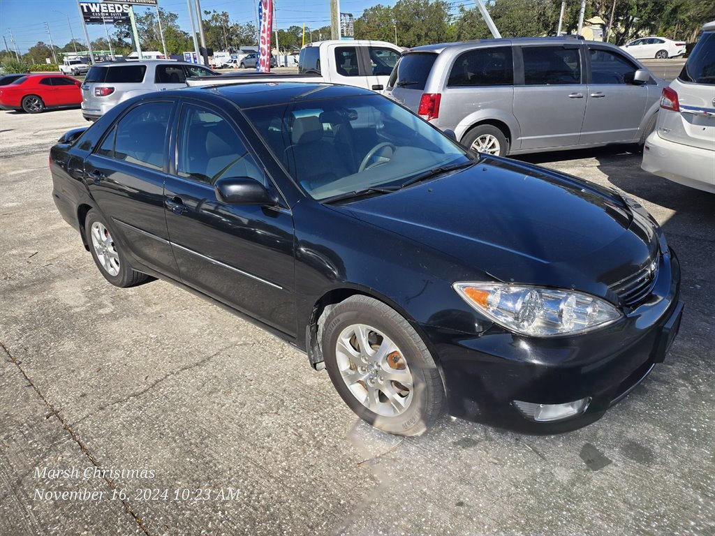 2005 Toyota Camry XLE photo 3