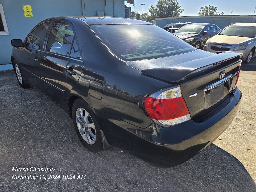 2005 Toyota Camry XLE photo 6