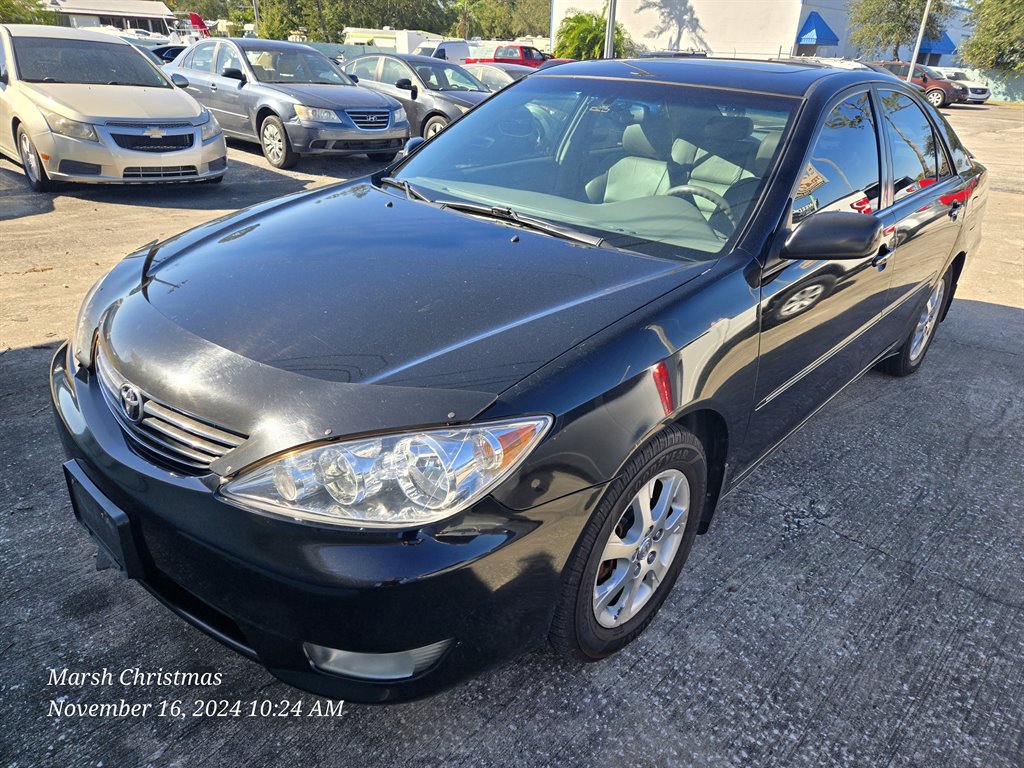 2005 Toyota Camry XLE photo 5